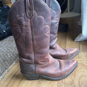 Cowboy boots genuine leather- hardly worn
